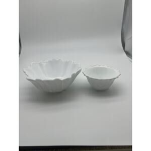 Set of 2 Vintage White Milk Glass Bowls Tulip 7” and 4.5”